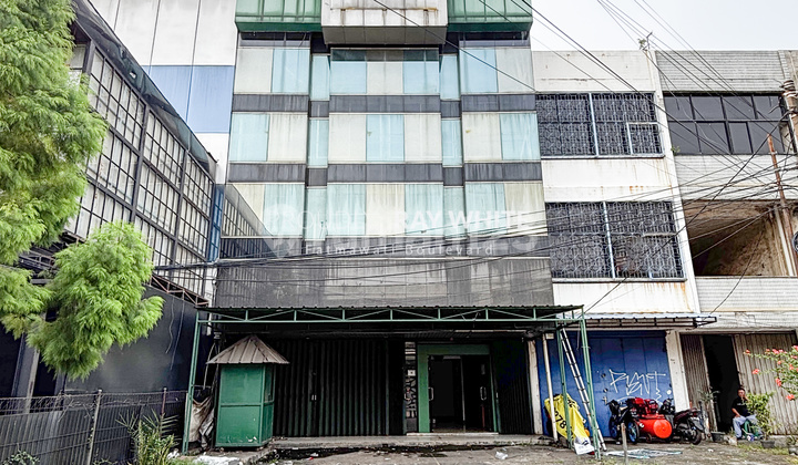 Ruko Besar 3lantai Di Jalan Raya Kalimalang, Dekat Tol Becakayu