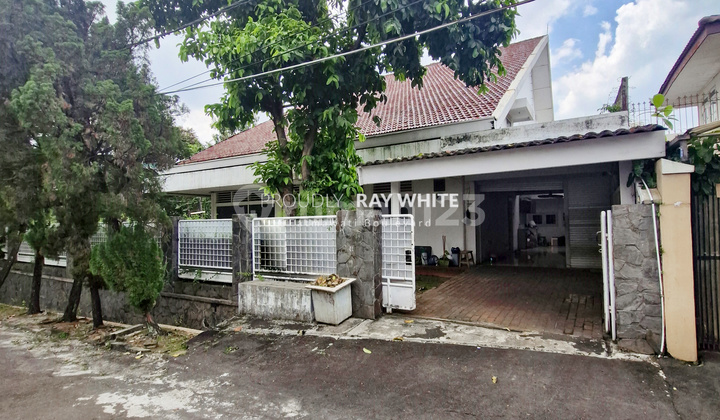 Rumah Hitung Tanah dalam kompek