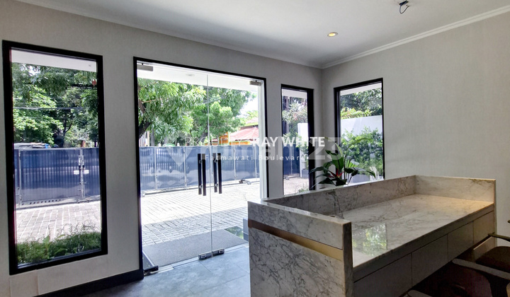 Rumah Usaha Straregis Area Pakubuono 2