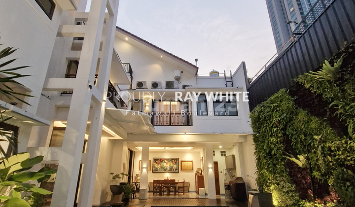 Dijual Rumah Baru Dan Mewah Dalam Komplek Di Kemang