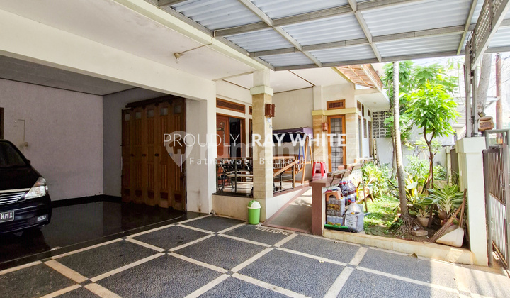 Dijual Rumah Siap Huni Dalam Komp Dekat Stasiun MRT