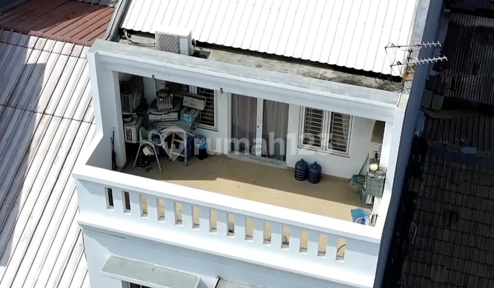 Dijual Cepat Rumah Bagus 3 Lt. di Janur Kuning Kelapa Gading Dijual Cepat Rumah Bagus 3 Lt. di Janur Kuning Kelapa Gading