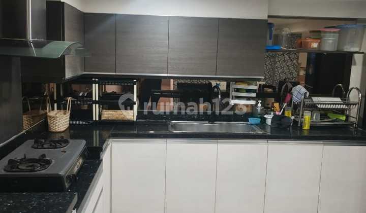 Disewa Rumah Mewah di Kelapa Gading Ada Pool, 4 KT, 11X20, 3.5 Lantai