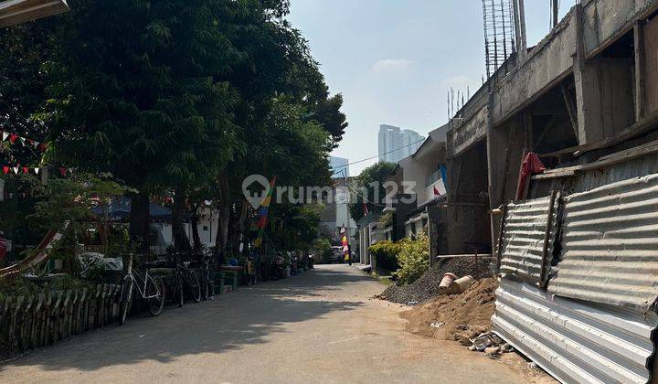 Rumah 3 Lantai Bagus SHM di Grogol, Jakarta Barat 2