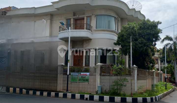 Rumah 2.5 Lantai Bagus Siap Huni SHM Sunter, Jakarta Utara