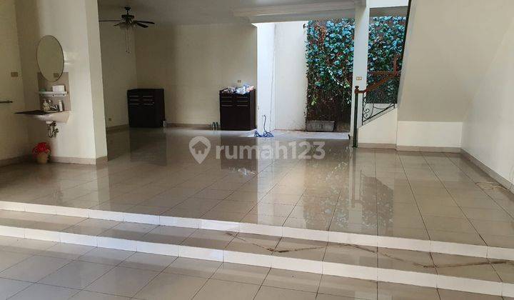 Rumah 2 Lantai Bagus Semi Furnished di Sunter, Jakarta Utara 2