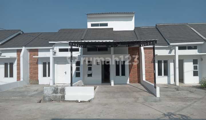 6047-House For Sale Price Reduced From 5M -> 500 Million Negotiable North Bekasi