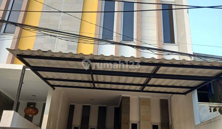 Jual Cepat Rumah 3 Lantai Bagus Semi Furnished SHM di Sunter, Jakarta Utara 1