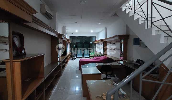 Nice Shop House 4x16m² Wahid Hasyim, Central Jakarta 2