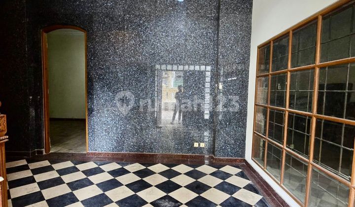 6019-Lu di Jual Rumah 2 Lantai Dibawah NJOP Disunter!!