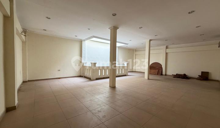 6019-Lu di Jual Rumah 2 Lantai Dibawah NJOP Disunter!!