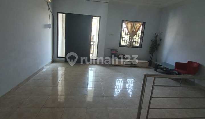 6022-Yo di Sewakan Rumah 3 Lantai bisa Nego 2