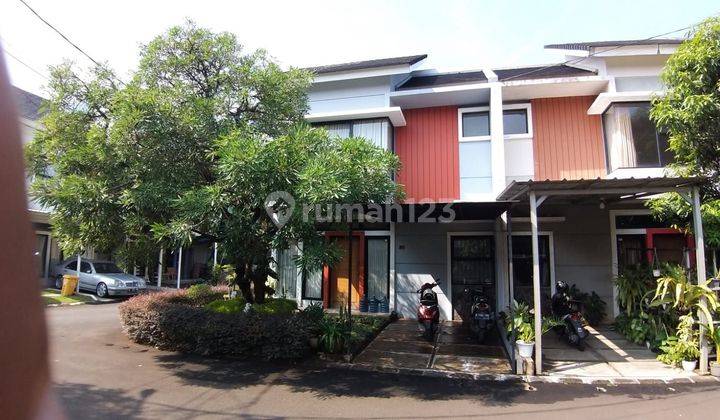 Rumah bagus dan terawat dua lantai hook 1