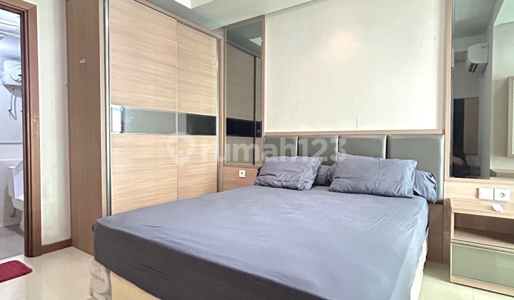 Condominium Green Bay Pluit 2BR Full Furnished View Laut  2