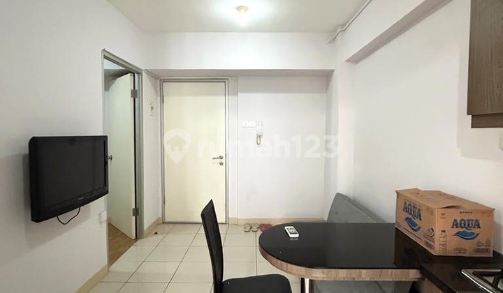 Green Bay Pluit Apartment 2BR Semi-Furnished Pool View Cheap, Really!