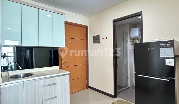 Condominium Green Bay Pluit 1 BR Full Furnished View City Keren!