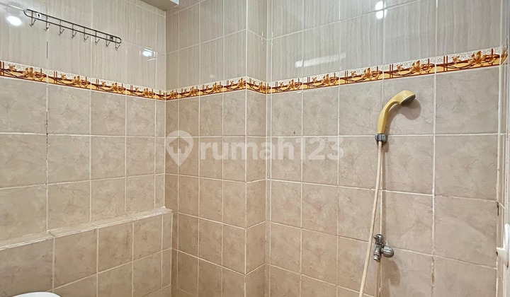 Apartemen Green Bay Pluit Studio Unfurnished View Pool 2