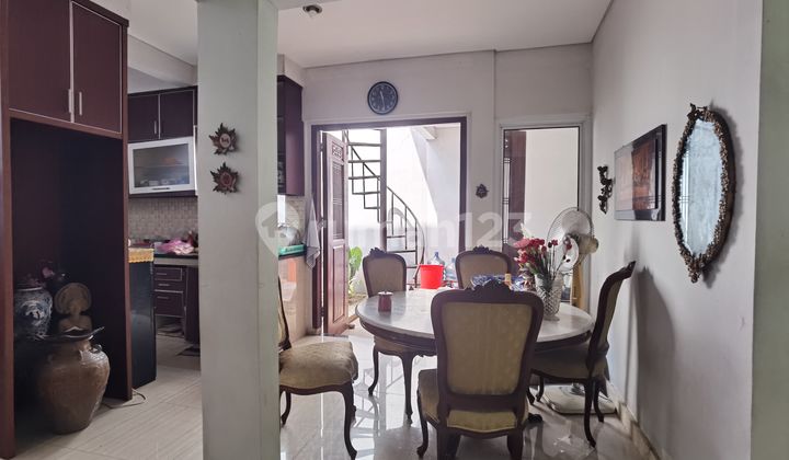 2-story ready-to-occupy house in Bintaro Sector 6 2