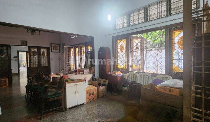 For Sale Rumah Butuh Renovasi Hitung Tanah di Menteng 2