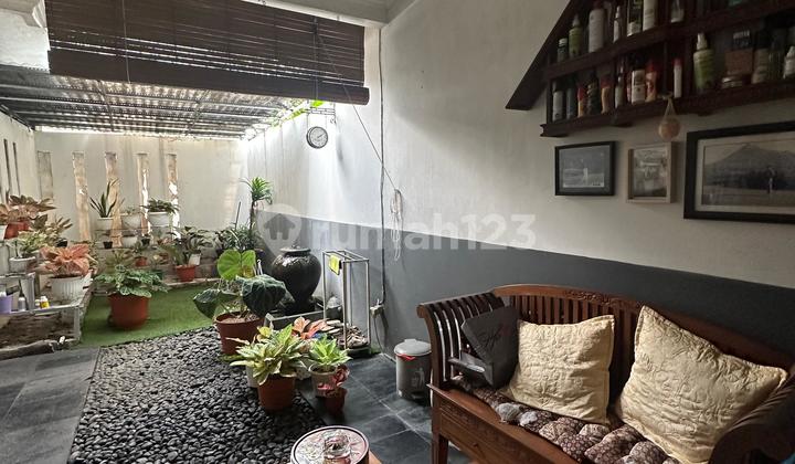 Dijual Rumah Bagus di Daerah Puri Bintaro Hoek 