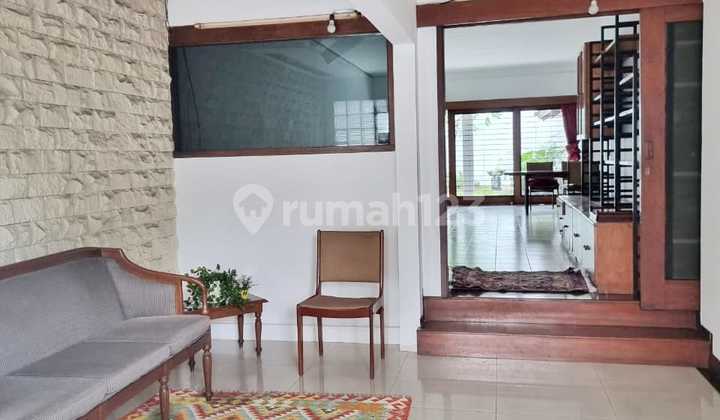 Dijual Rumah Lama Terawat di Daerah Lebak Bulus
