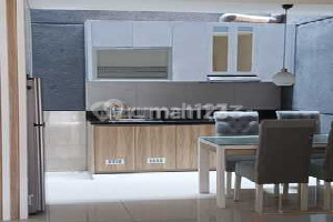 Rumah Turun Harga 2 Lantai Siap Huni di Kebayoran Harmoni