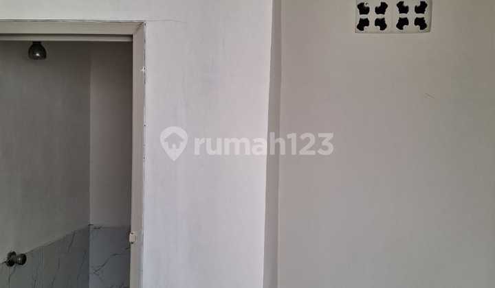 Rumah Baru Siap Huni Dalam Cluster di Emerald Bintaro 2