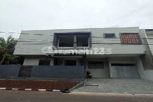Rumah 2 Lantai Siap Huni di Bintaro Sektor 9