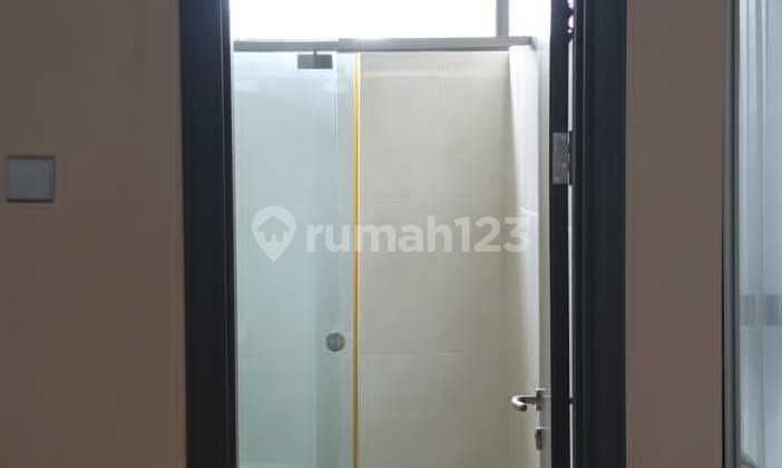 2-story ready-to-occupy discounted house in Kebayoran Harmoni 2