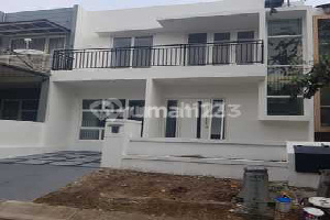 Rumah Baru Siap Huni Dalam Cluster di Emerald Bintaro