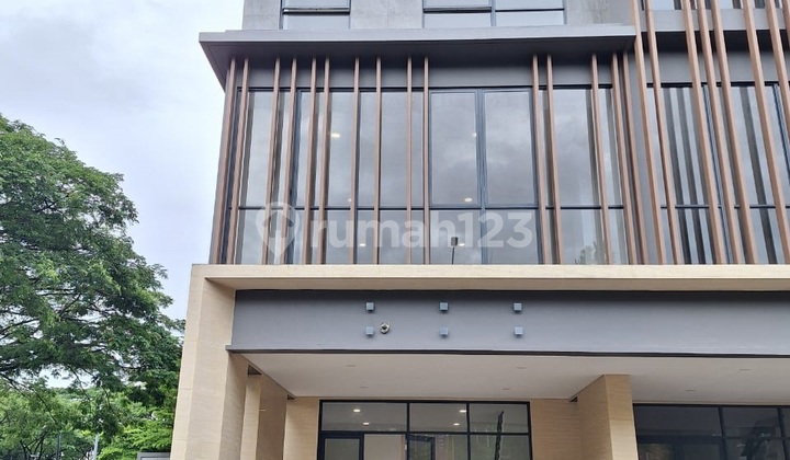 Shop House Available Cascade Lift BSD City Cheapest Rent Only 500 Million High Traffic 2