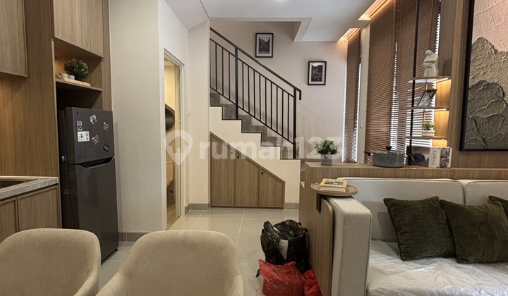 House Under 2 Billion Free VAT Gading Serpong 3 Floors Malibu Village 2