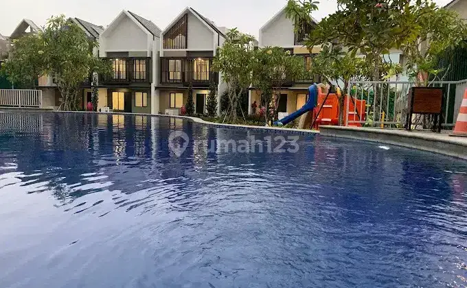 Rumah Di Leonora Dekat Kepusat Kota Summarecon Gading Serpong 1