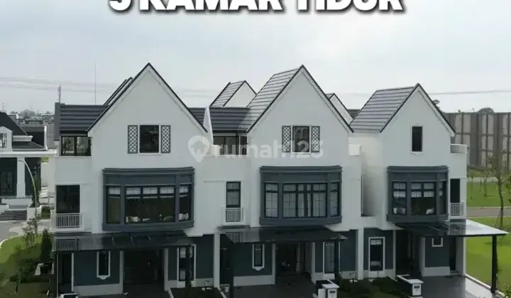 Louise High Ceiling, Attic Room 8 X 15 Summarecon Gading Serpong 1