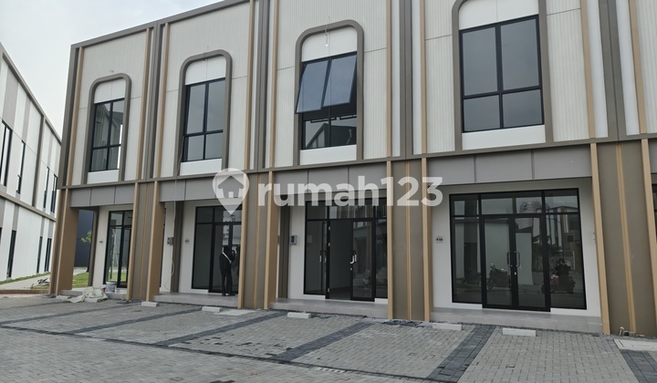 Ruko Illago Grande Tanpa Gate Parkir, Row Boulevard 20 Meter