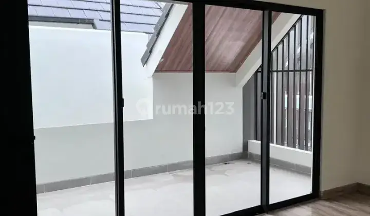 Rumah Leonora Lokasi Strategis di Pusat Kota Gading Serpong 2