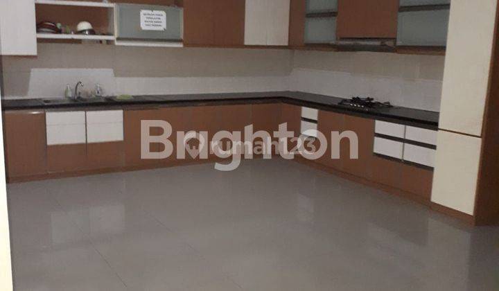 PROPERTY BESAR BISA KANTOR SHOWROOM GUDANG DI JALAN DOKTER CIPTO 1