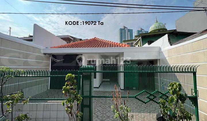  Rumah Dijual Tamansari, Luas 225 Meter, Kode 19072 Ta 1