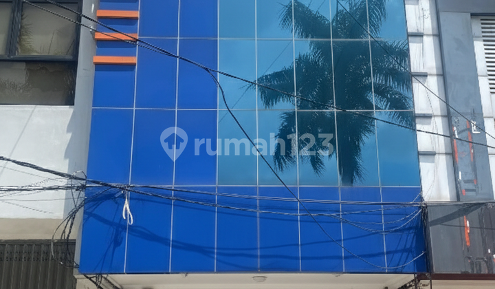 For Rent Shop House Sunter, Strategic, Area 5X35 Meters, Code: 20774 Wb For Rent Shop House Sunter, Strategic, Area 5X35 Meters, Code: 20774 Wb