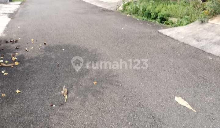 Code: 20598 (Jn), For rent Pulomas house, area 200 m2, East Jakarta