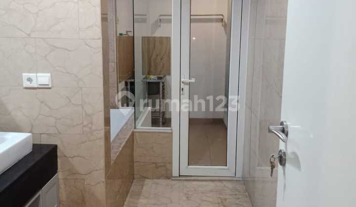  Apartemen Disewa The Royale Springhill, Full Furnish, Luas 79 Meter, Kode :21114 Js 2