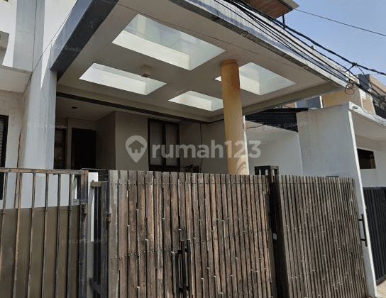  Rumah Dijual Kelapa Gading, Semi Furnish, Luas 90 Meter, Kode 20144 Fd 1