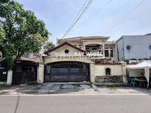 Rumah Strategis.jalan Lebar Area Cilandak Dalam Dekat Citos 2