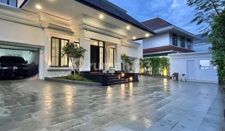 Menteng, Rumah Bagus Gaya Klasik.modern Mewah, Lokasi Sangat Nyaman Dekat Taman Suropati Menteng, Rumah Bagus Gaya Klasik.modern Mewah, Lokasi Sangat Nyaman Dekat Taman Suropati