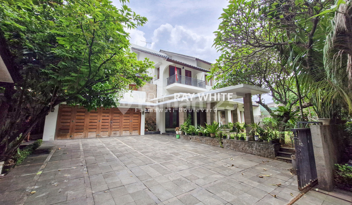 Ready-to-occupy house in Premium Area