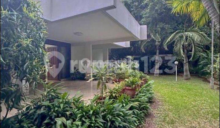 Patra Kuningan Rumah Apik Lingkungan Elite Dan Strategis  2