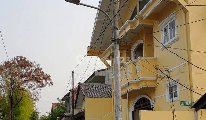 Tebet utara selangkah dari Station KRL cocok utk rumah kost  1