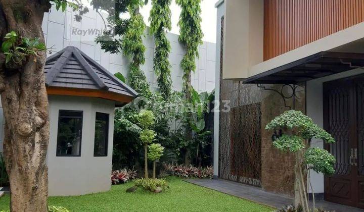 Rumah bagus modern ,lokasi bagus dikomplek elite Patraland jaksel 1