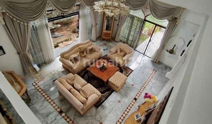 CLASSIC STYLE MANSION COMFORTABLE ENVIRONMENT IN CEMPAKA PUTIH AREA 2