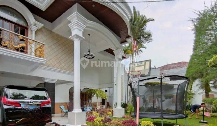 Cempaka Putih - Rumah klasik megah kondisi rapi lingkungan bersih 1